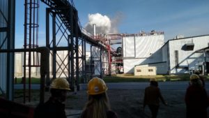 Cornhusker NAMA members journeyed to neighboring Iowa for an informative guided tour of the Green Plains ethanol production facility. Located in Shenandoah, Iowa, and the first of 17 Green Plains facilities located throughout the country, the plant takes in more than 70,000 bu. of corn daily; producing upwards of 210,000 gallons of ethanol. 